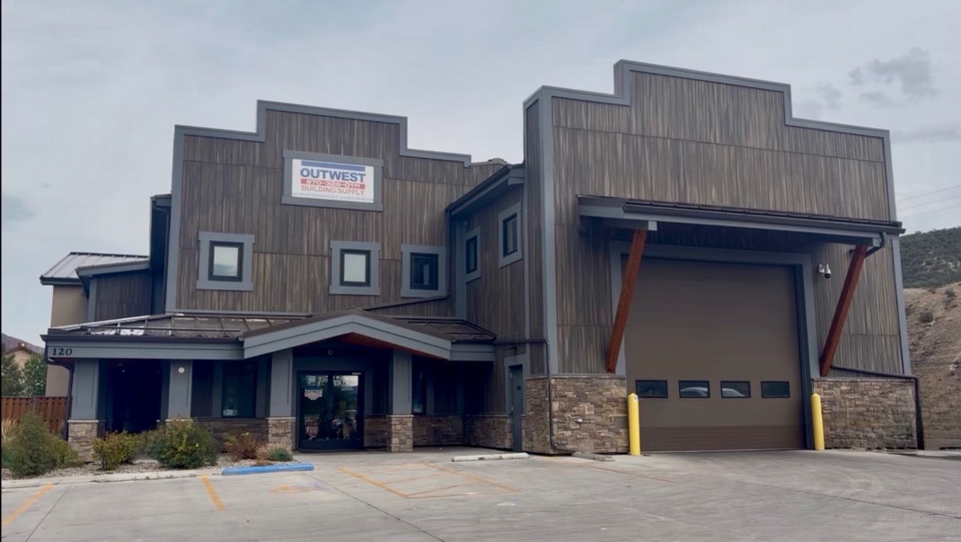 Exterior of the Outwest Eagle branch at 120 Marmot Lane